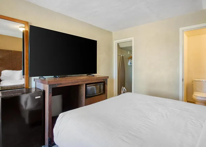 Hotel Western Rancho Grande 3*